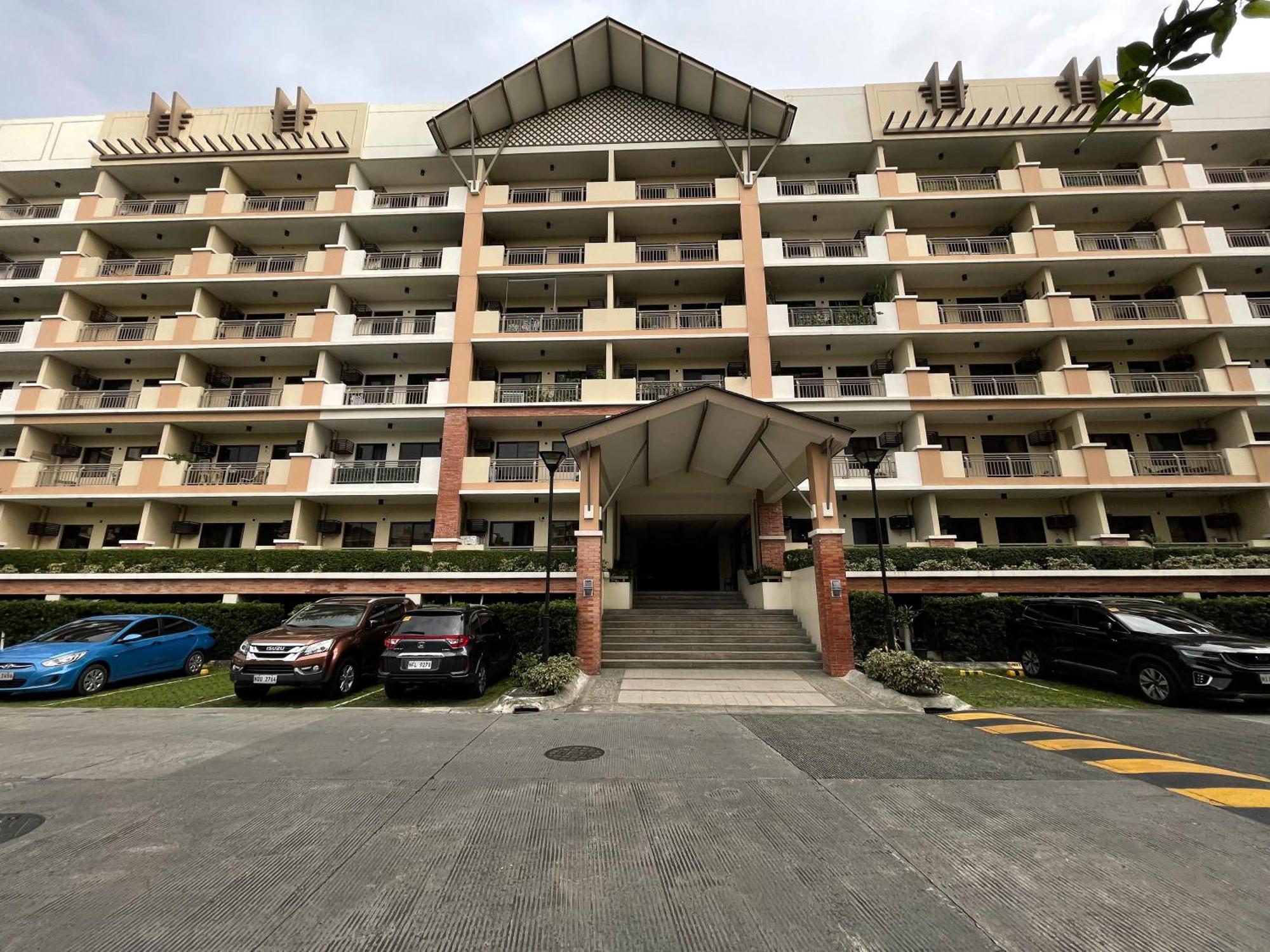 Two Bedroom With Balcony 70Sqm -Pasig Manila Exterior photo